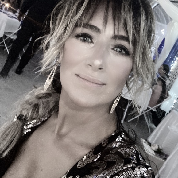 Meet your Posher, Ez - Picture 6 of 12